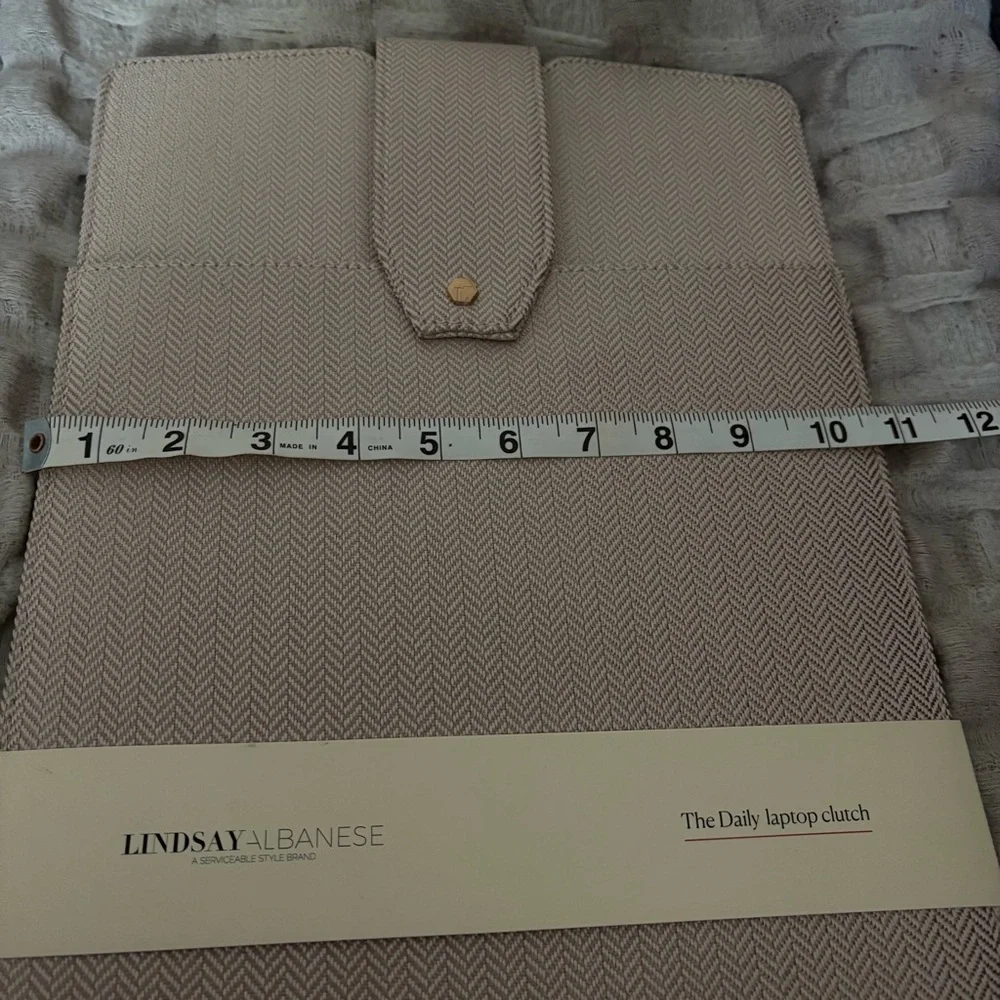 NWT Lindsay Albanese LIMITED EDITION DAILY LAPTOP CLUTCH SLEEVE HERRINGBONE